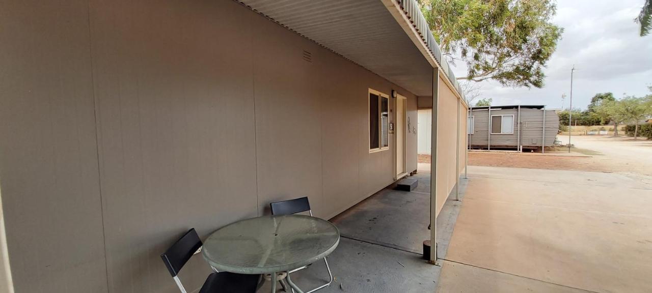 Capricorn Holiday Park Carnarvon Extérieur photo