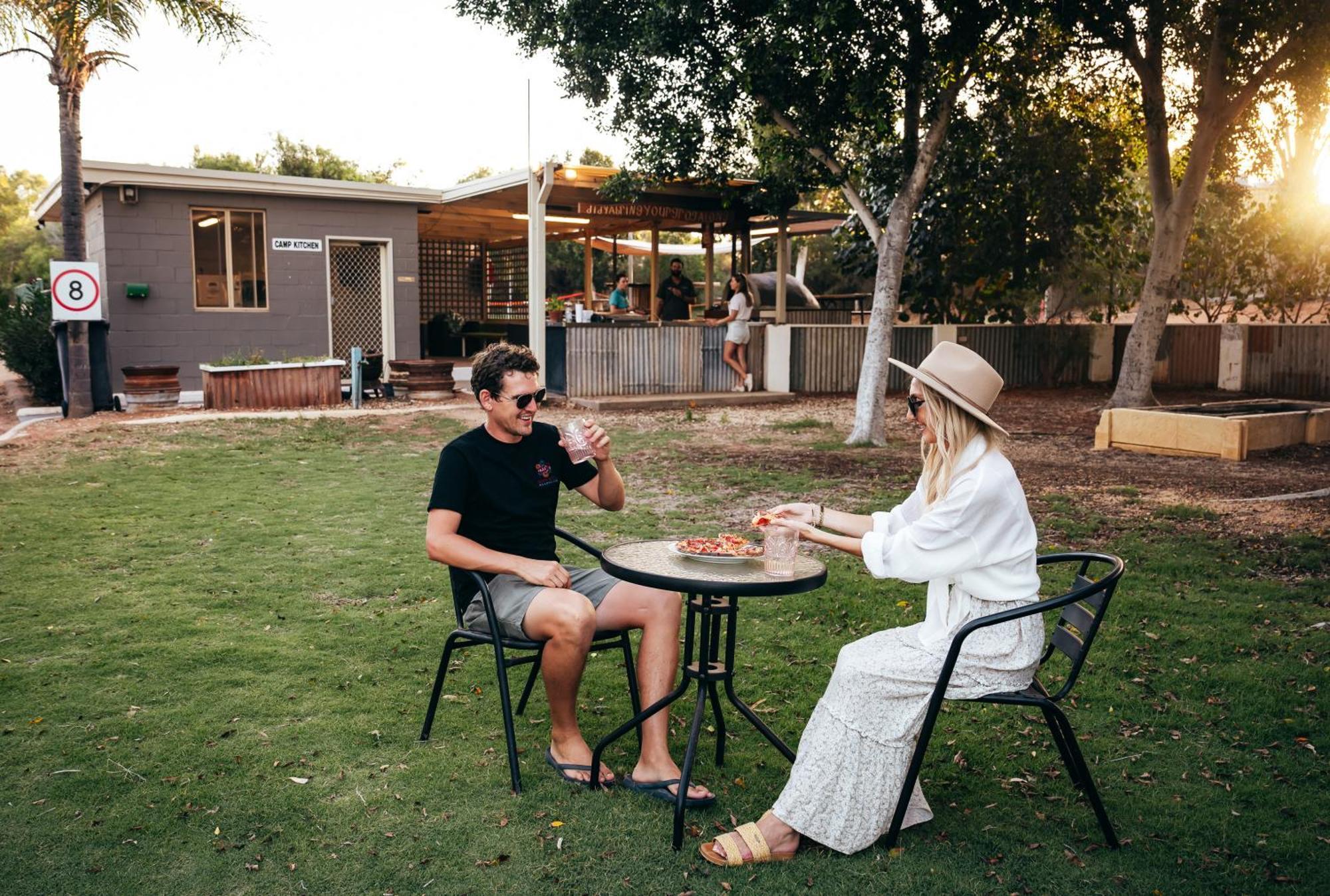 Capricorn Holiday Park Carnarvon Extérieur photo